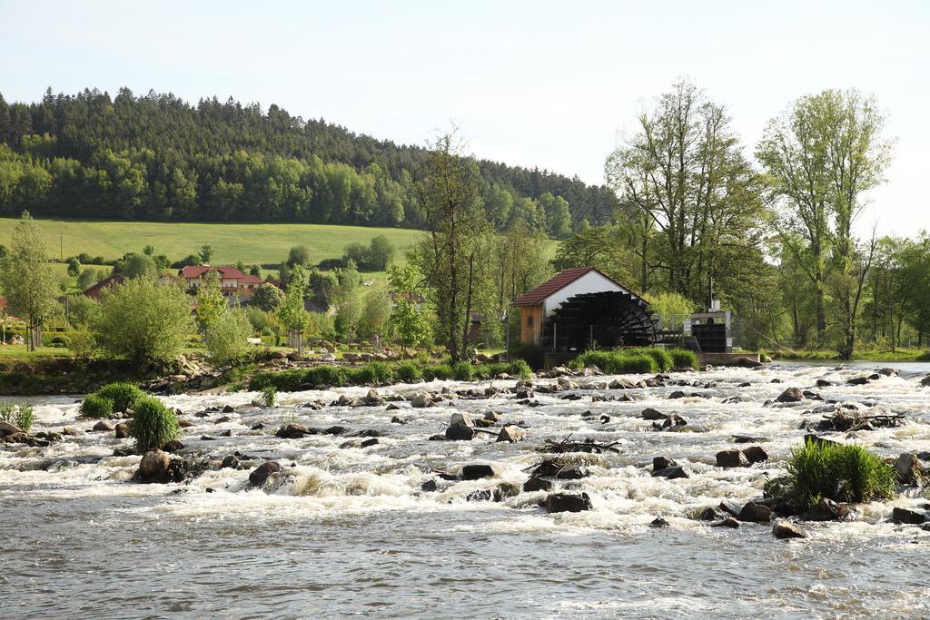 Gasthof Zum Baeckerwirt Chamerau Exterior foto